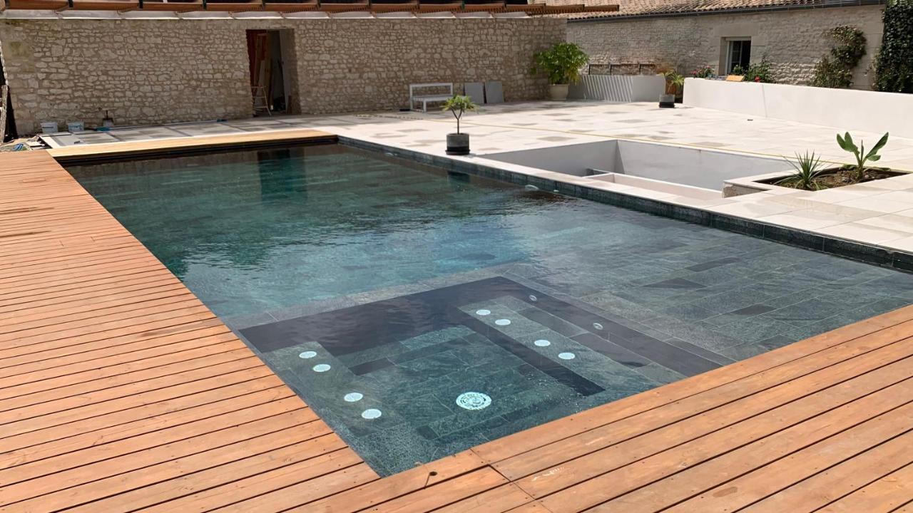 Gite De St Hilaire Soubise Exteriör bild